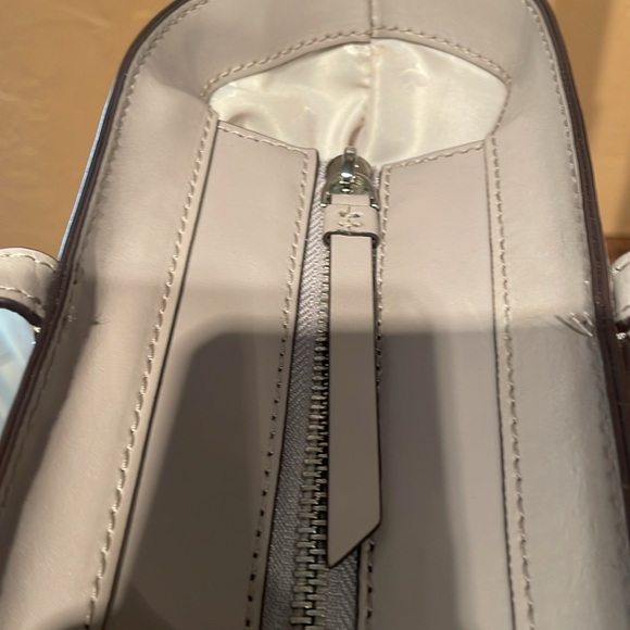 Kate Spade Janie Grayish Taupe Smooth Leather Tote EUC - Picture 8 of 13